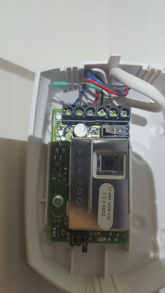 The PIR including alarm circuit, ~14v power and the trip LED at the bottom, to the right of the jumpers.